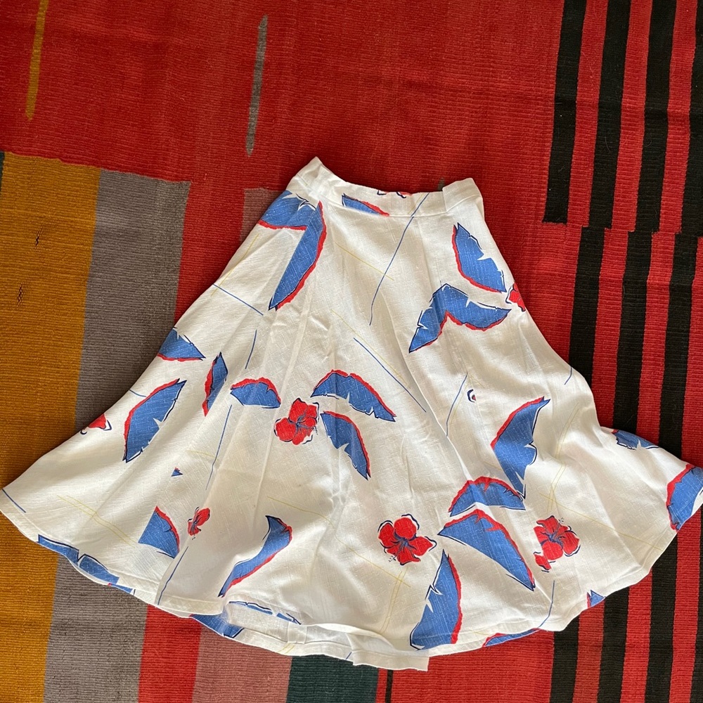 Patterned flare skirt